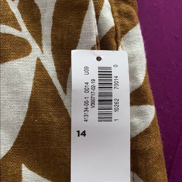 Old navy everyday shorts - Picture 2 of 3